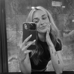 Meet your Posher, Kayla